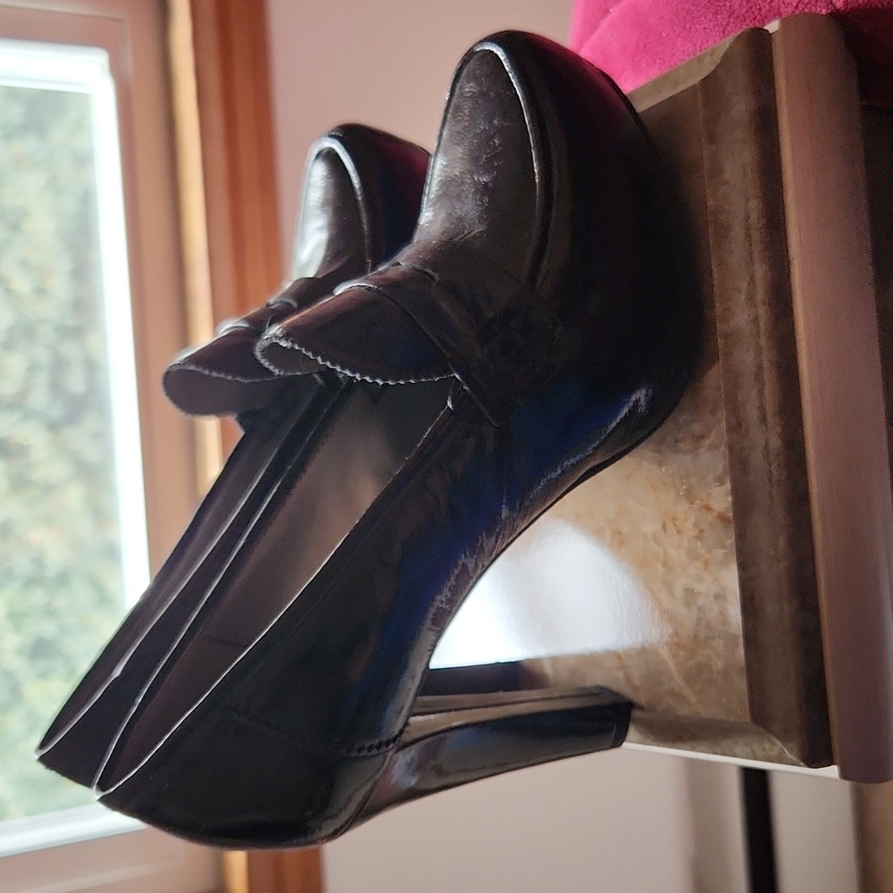 MeToo heels